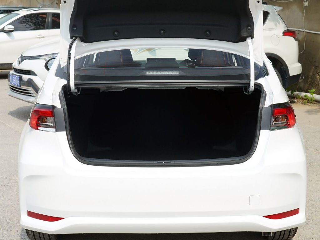 1400x1050_autohomecY82e4610