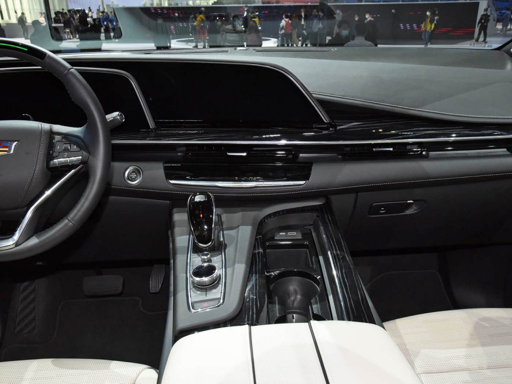 凯迪拉克 卡雷德