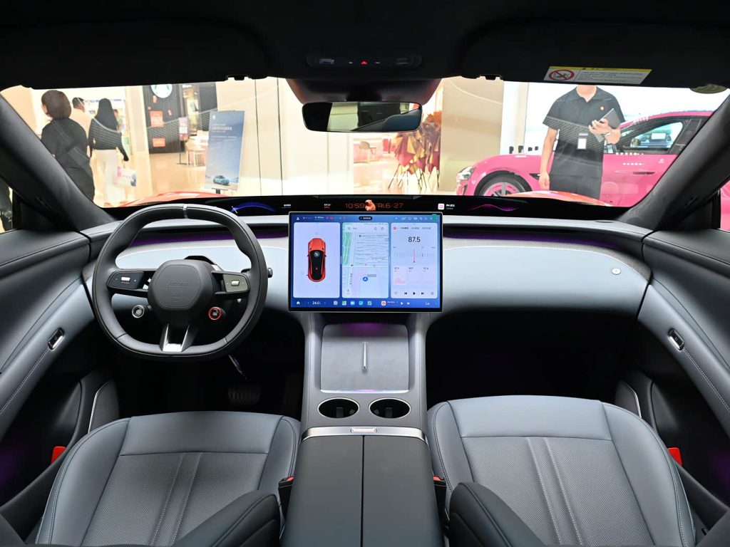 1400x1050_autohomecar__Chtk2GhedE2AfRh2ACFmF_zBtMk571