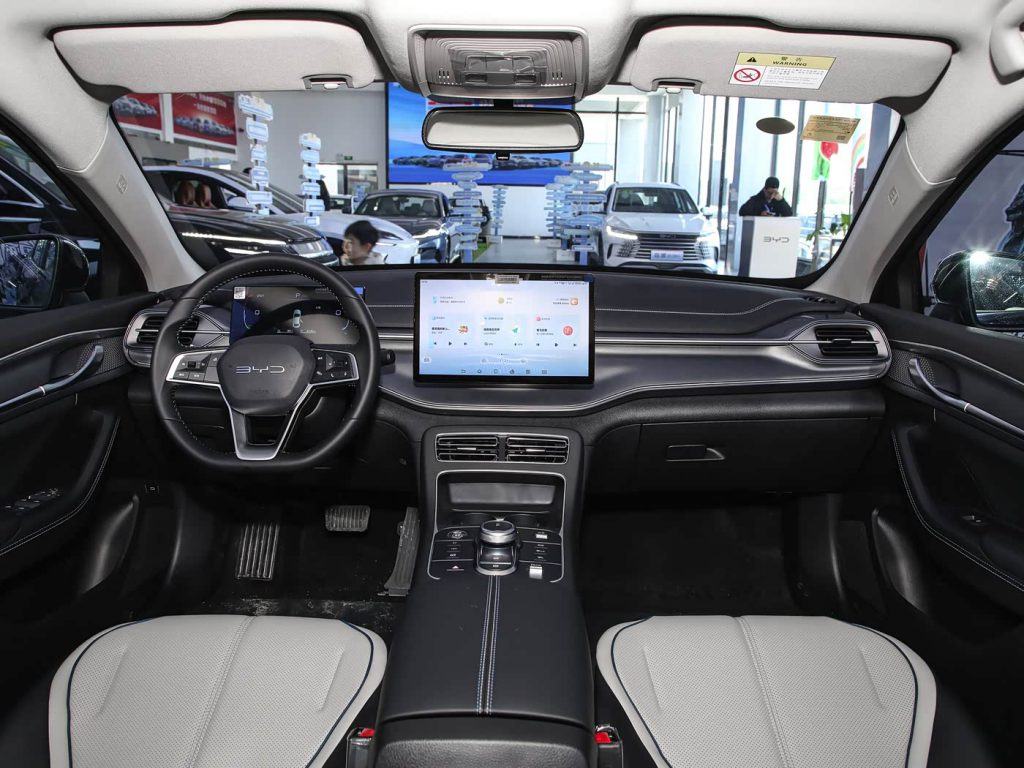 1400x1050_autohomecar__Chtk2WdfoDiAZk8sACg15Ku9Xmw315