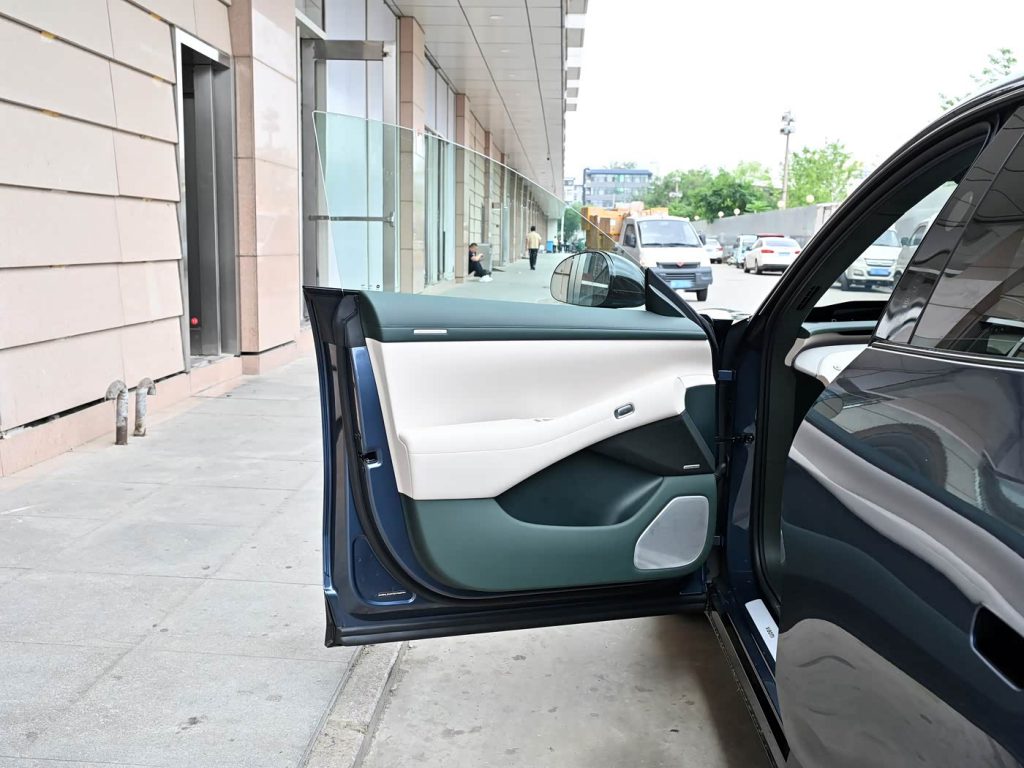 1400x1050_autohomecar__ChxkPmhj8YSAF063AB5Y9Htc2Fc349