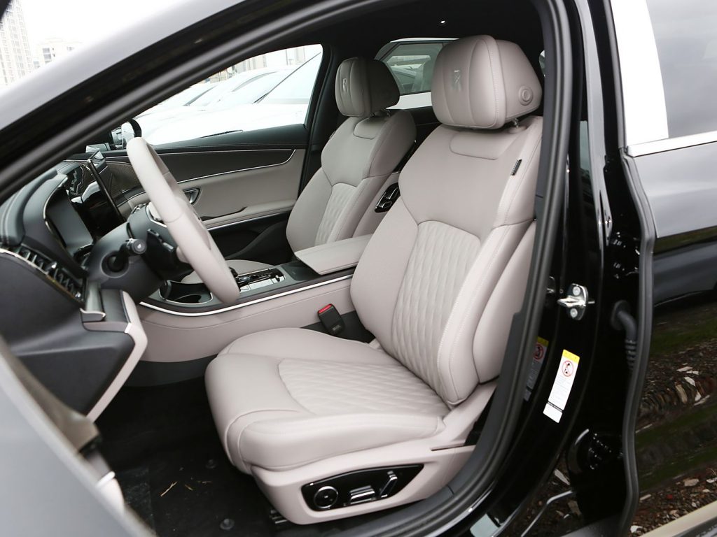 1400x1050_autohomecar__ChxoHmfIZgCAFhteABfbDZka16I251