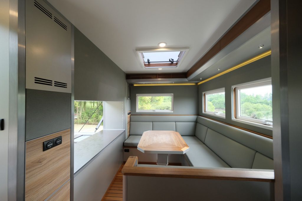 奔驰阿莫迪罗征服者T