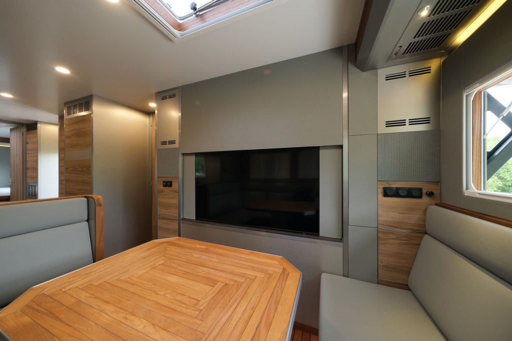 奔驰阿莫迪罗征服者T