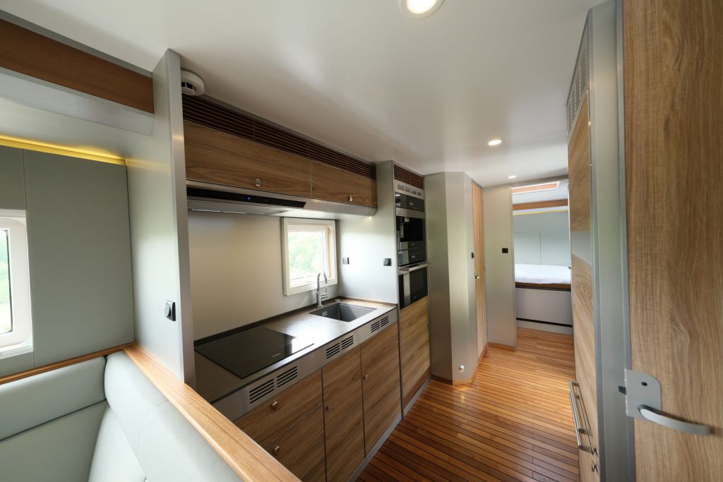 奔驰阿莫迪罗征服者T