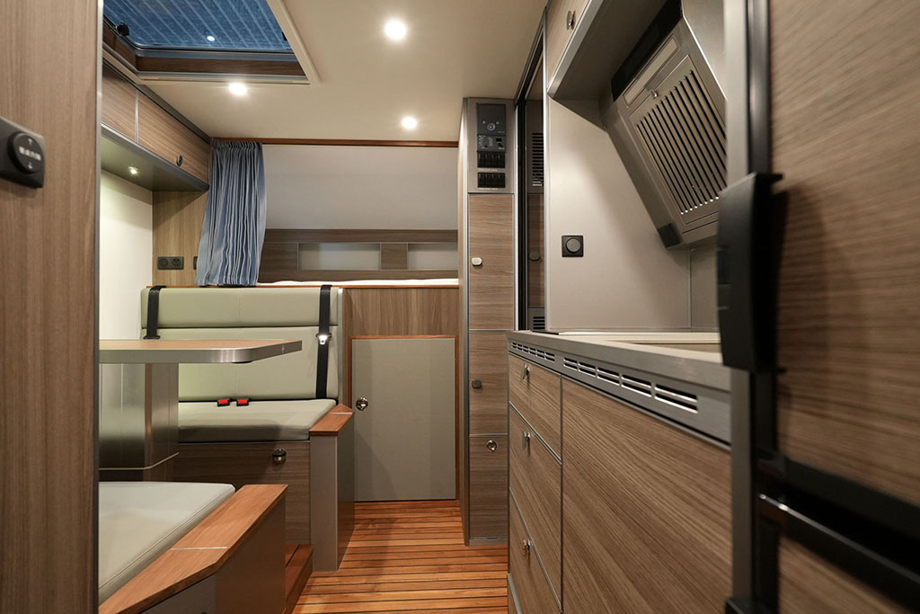 阿莫迪罗猛士先锋官