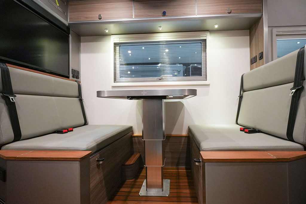 阿莫迪罗猛士先锋官