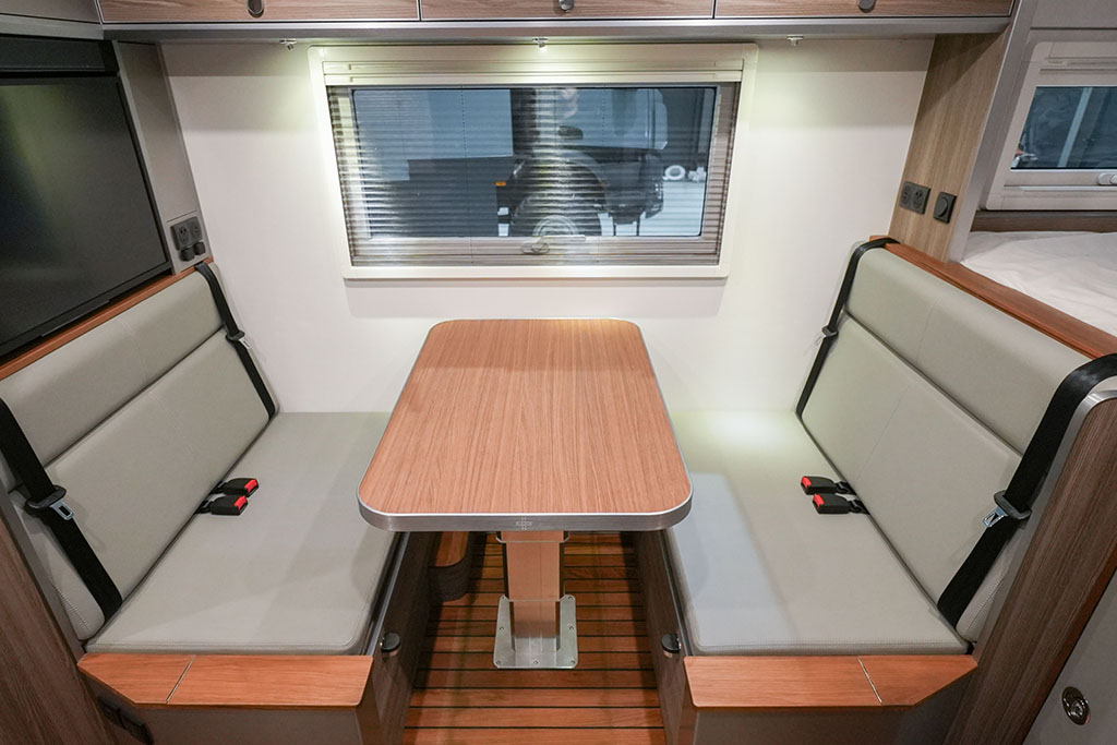 阿莫迪罗猛士先锋官