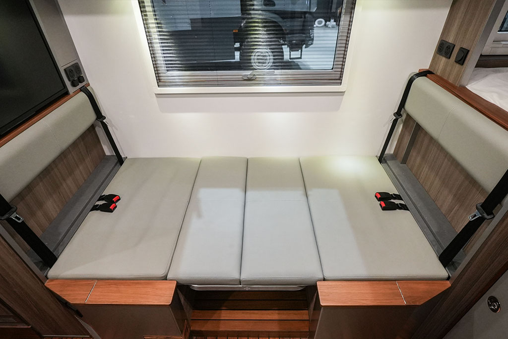 阿莫迪罗猛士先锋官